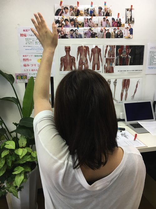 四十肩や五十肩で腕を上げる際に肩が痛い-治療3