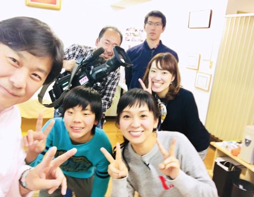 広島ホームテレビ_Jステーション-カラダ健康塾_肩こり解消ストレッチ1